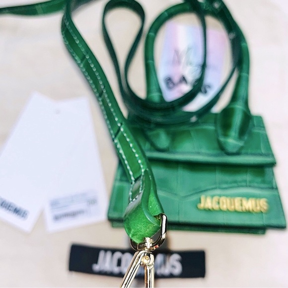 Jacquemus: Mini Croc Green Bag with Crossbody Strap - Picture 5 of 16